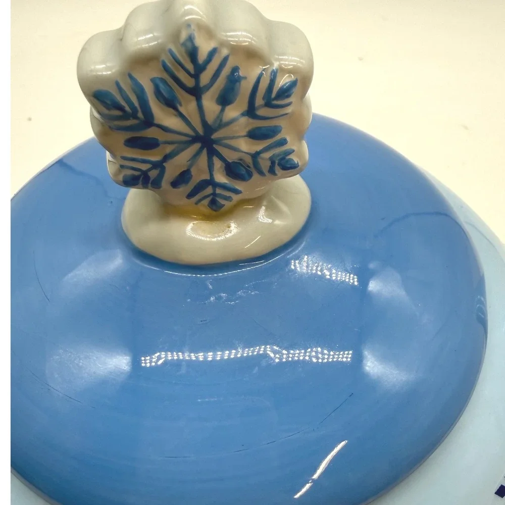 Disney Frozen Elsa Anna Ceramic Teapot Blue Snowflake Lid Movie Collectible